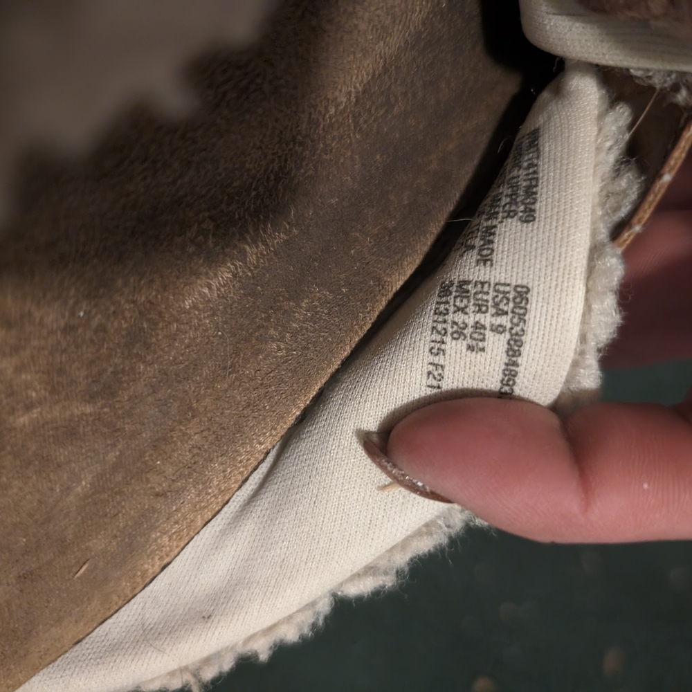 Slip-ons - Picture 3 of 3